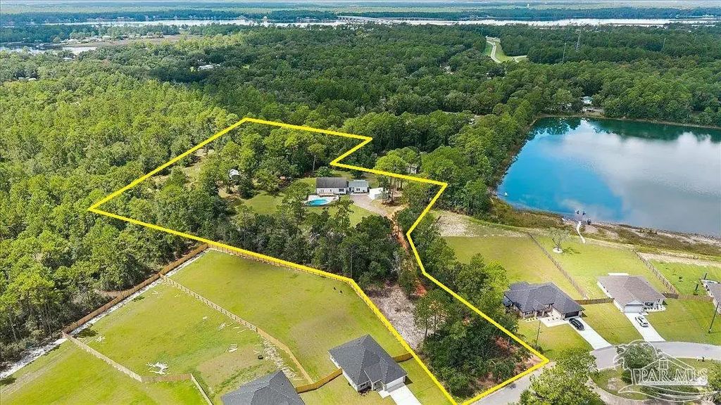 4271 Sondras Way, Milton