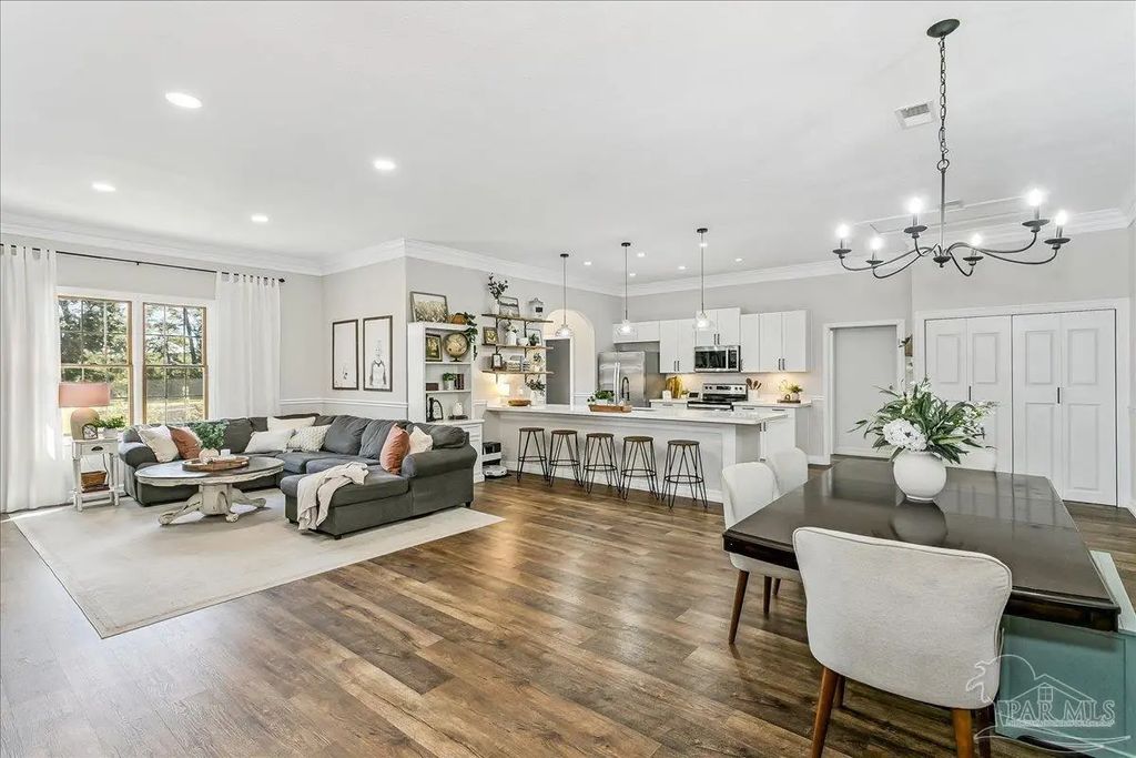 4271 Sondras Way, Milton