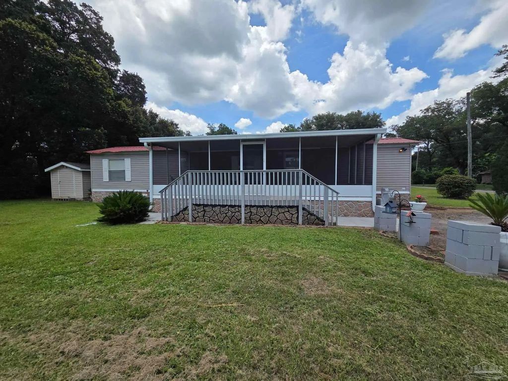 4505 Edgewood Dr, Milton
