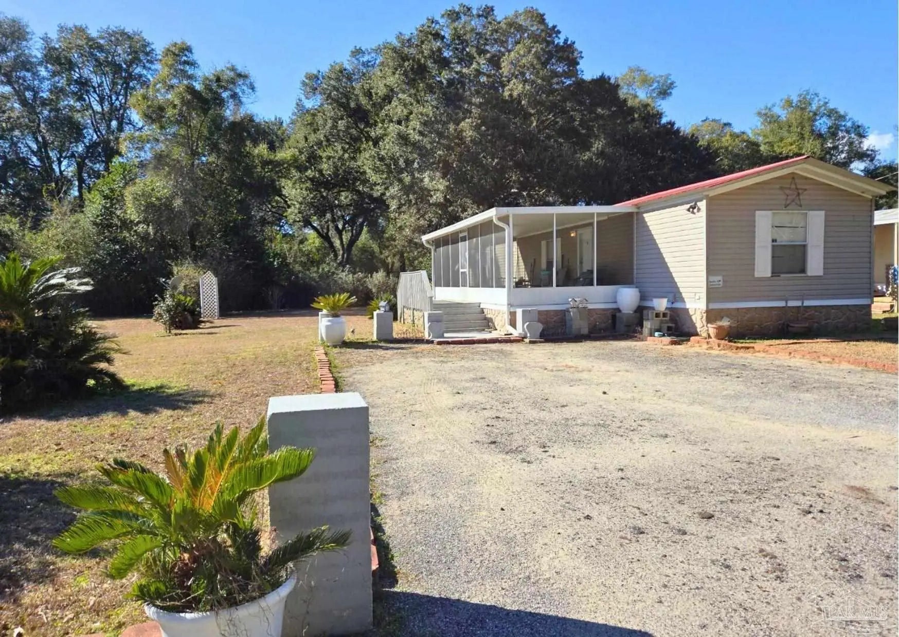 Photo of Listing #677167