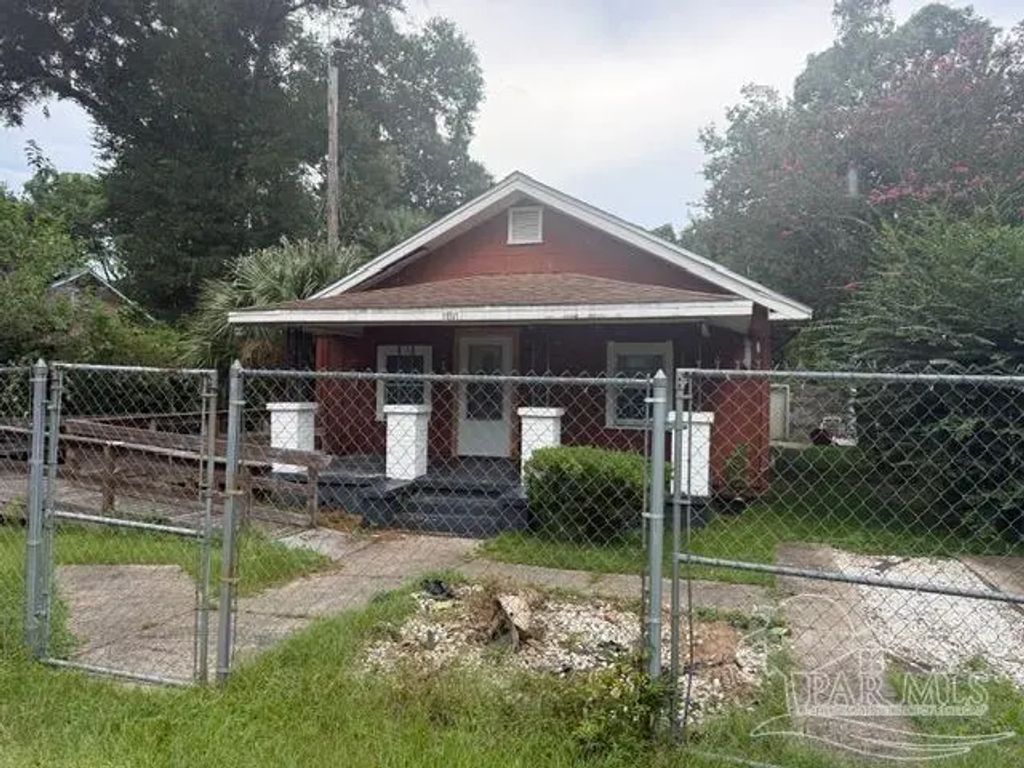 1100 N T St, Pensacola