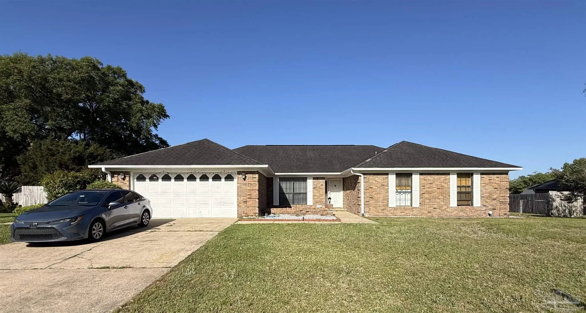 Photo of Listing #680857