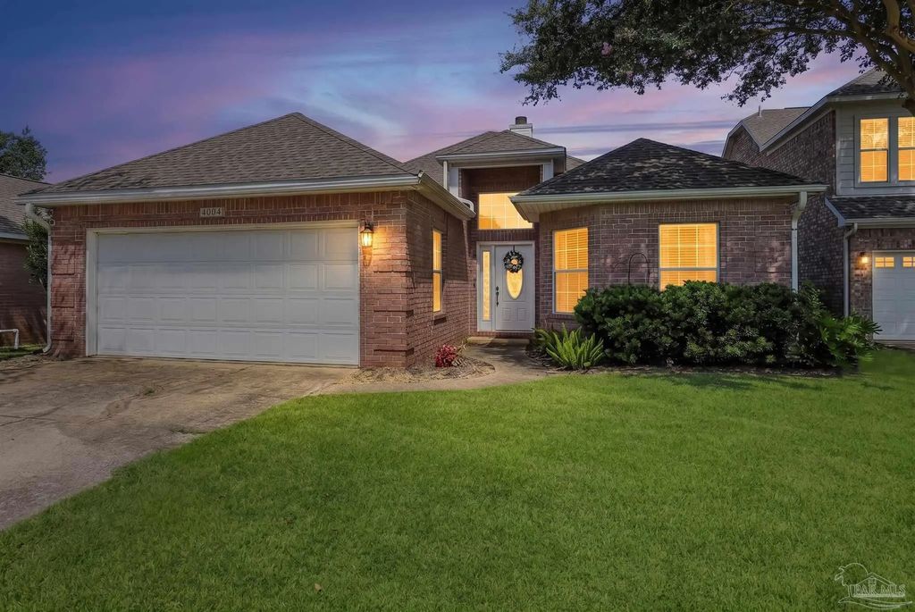 4004 Longwood Cir, Gulf Breeze