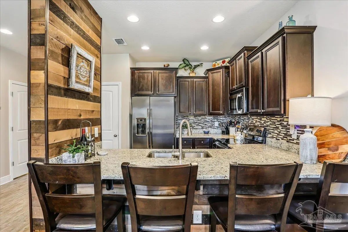 Photo of Listing #679508