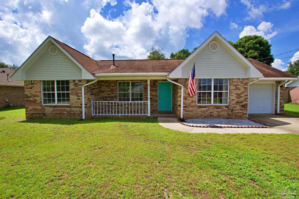 4007 Lochmoor Dr, Pensacola