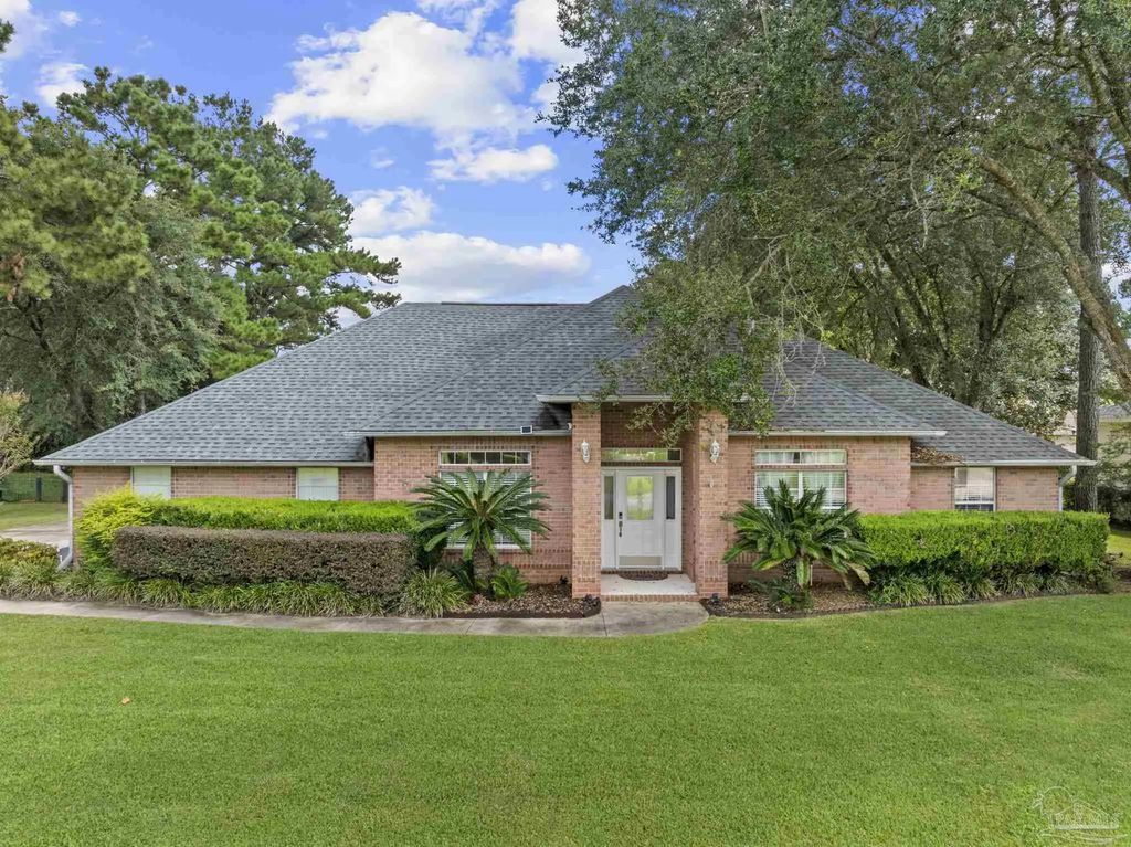 5706 English Turn Dr, Pace