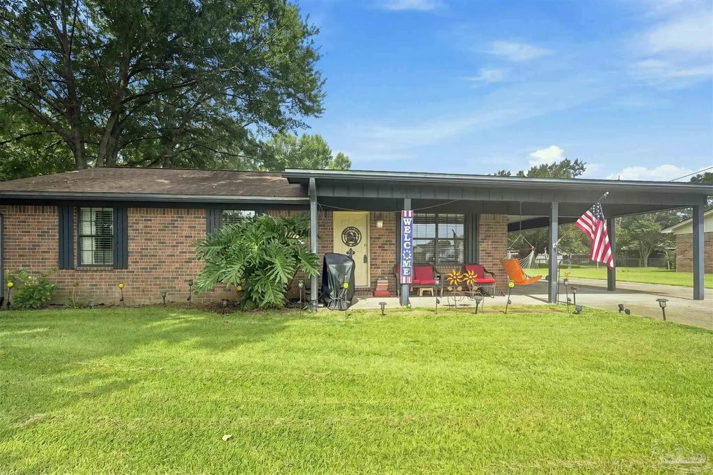 8765 Bowman Ave, Pensacola