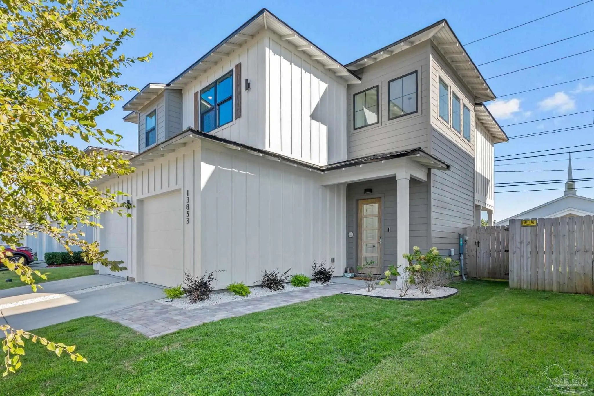 Photo of Listing #673055