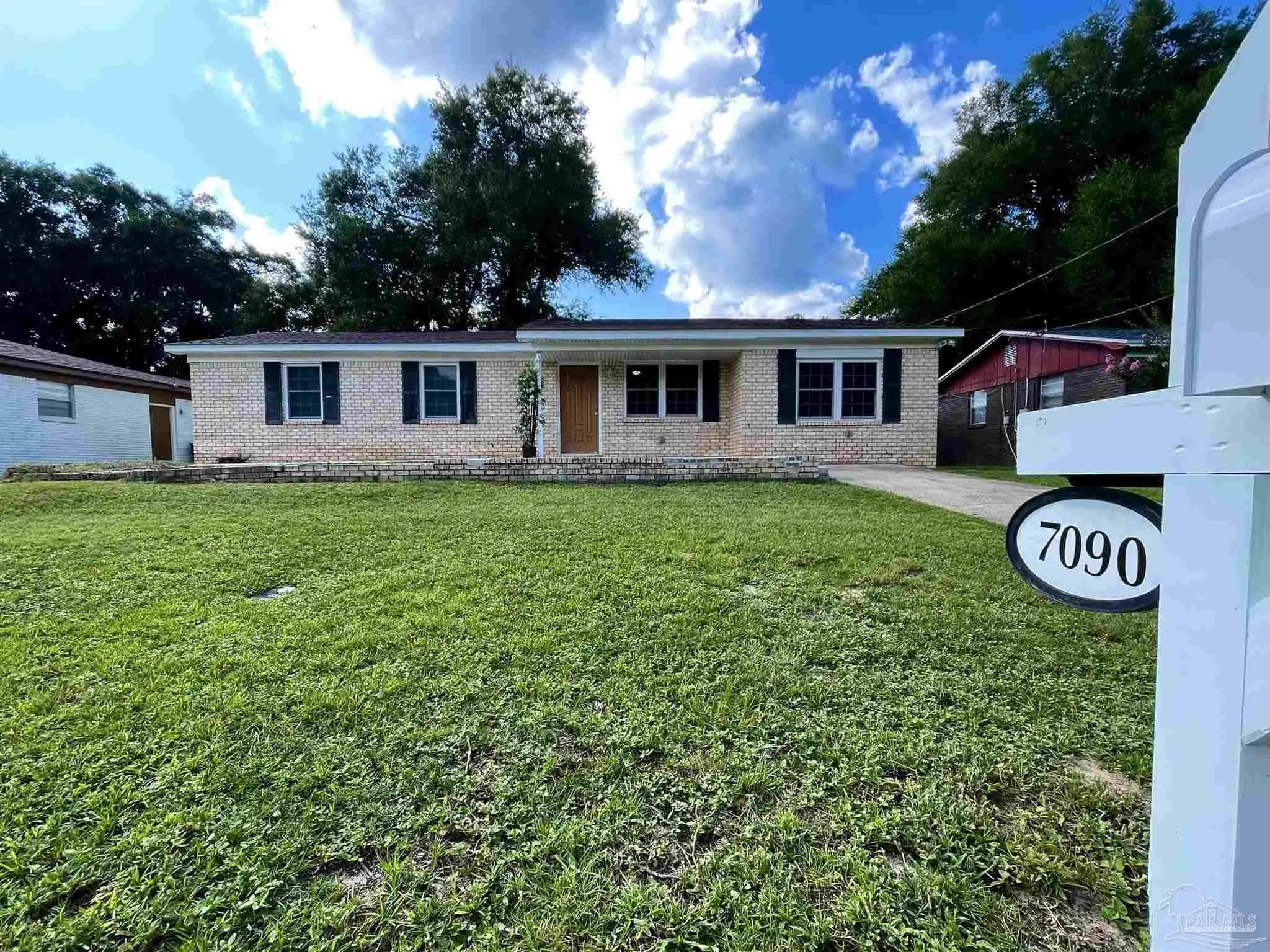 Photo of Listing #668780