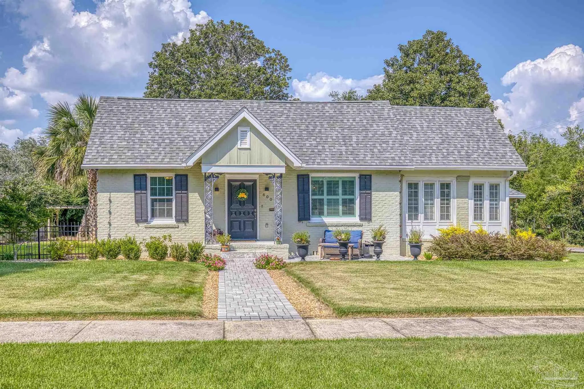 Photo of Listing #677839