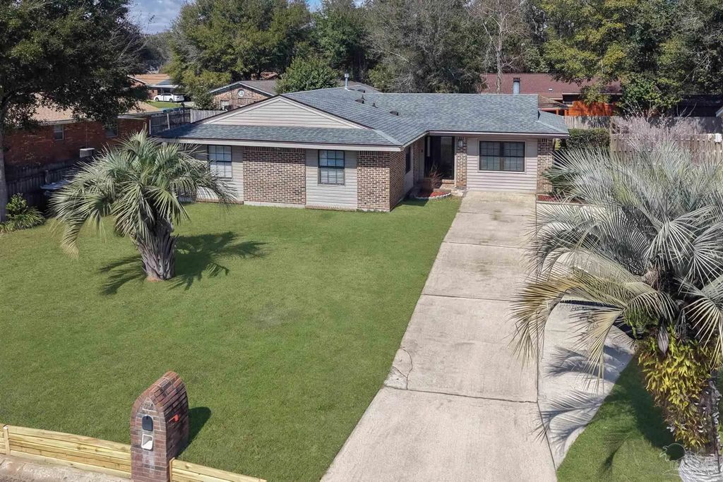 844 Le Blanc Way, Pensacola