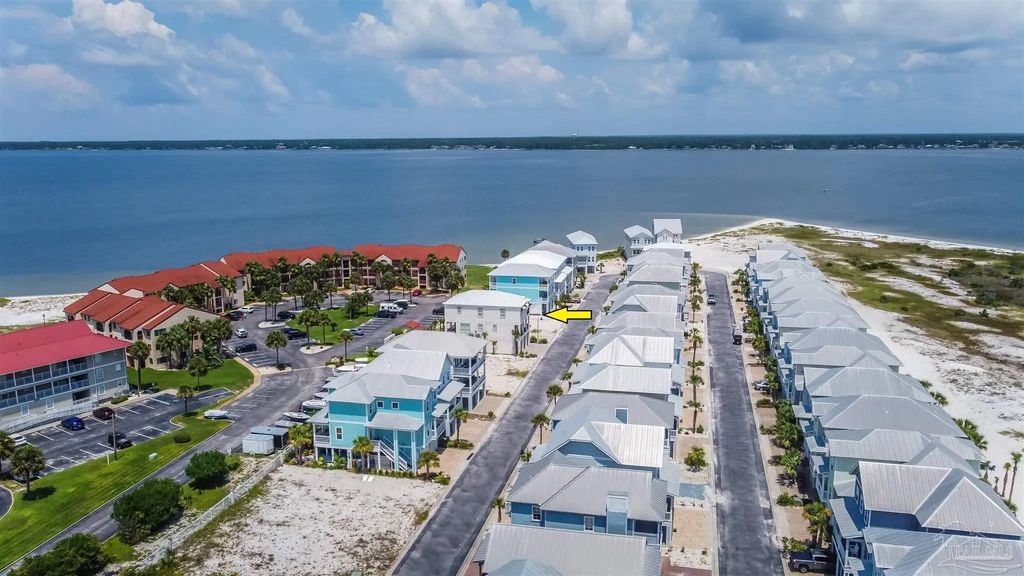 1482 Seaside Cir, Navarre Beach