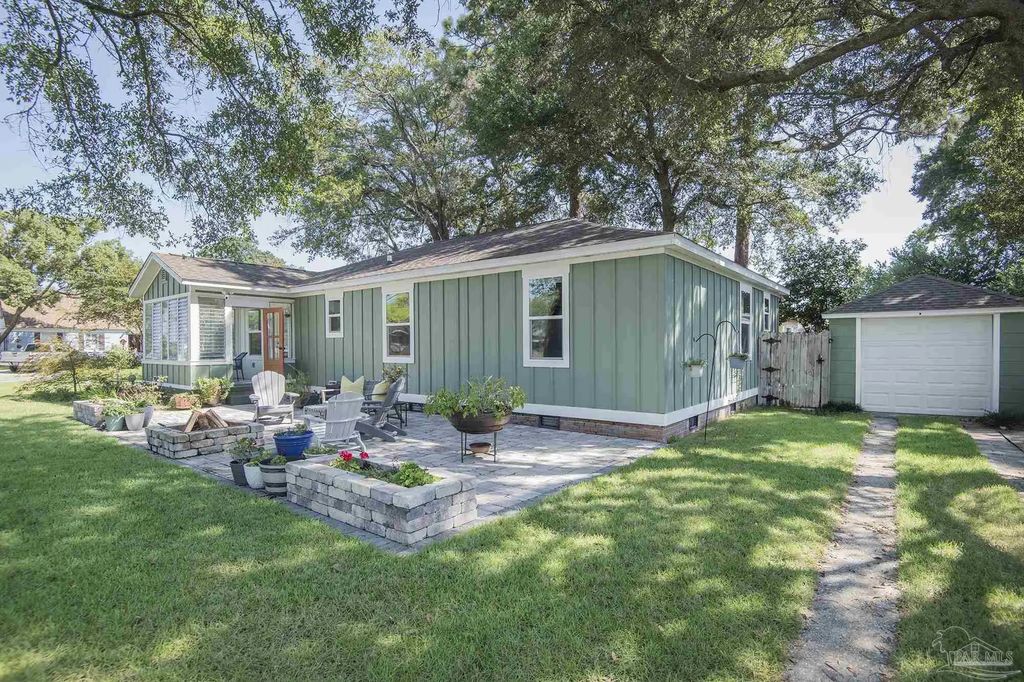 1901 E Yonge St, Pensacola