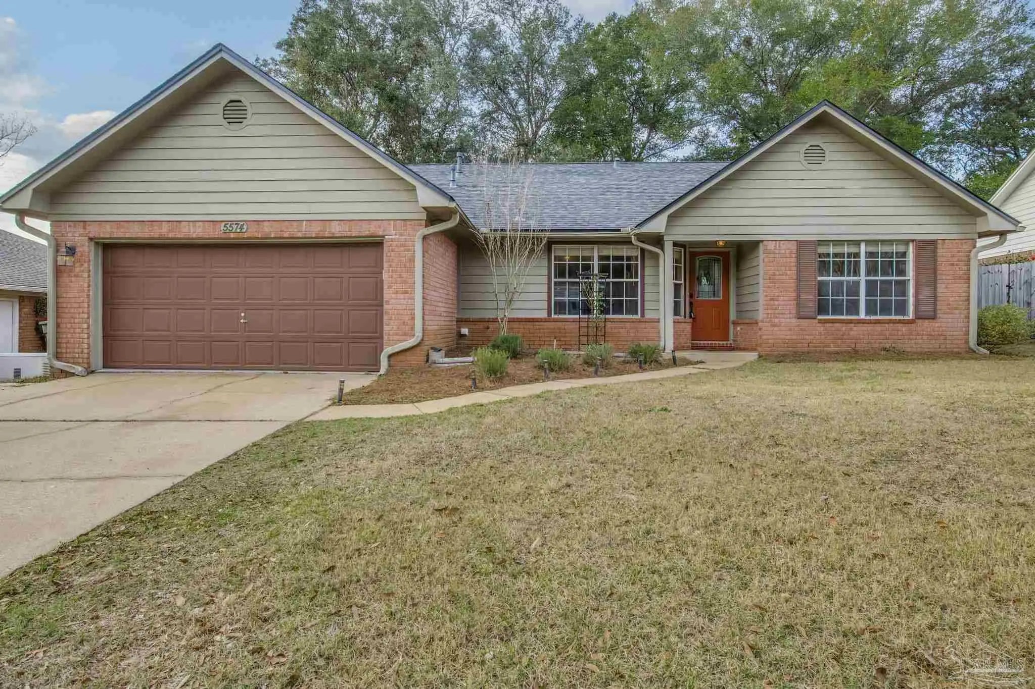 Photo of Listing #676011