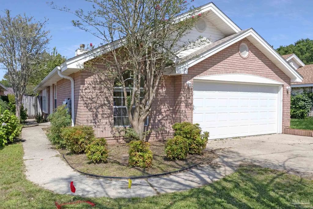 4328 Montage Dr, Pensacola