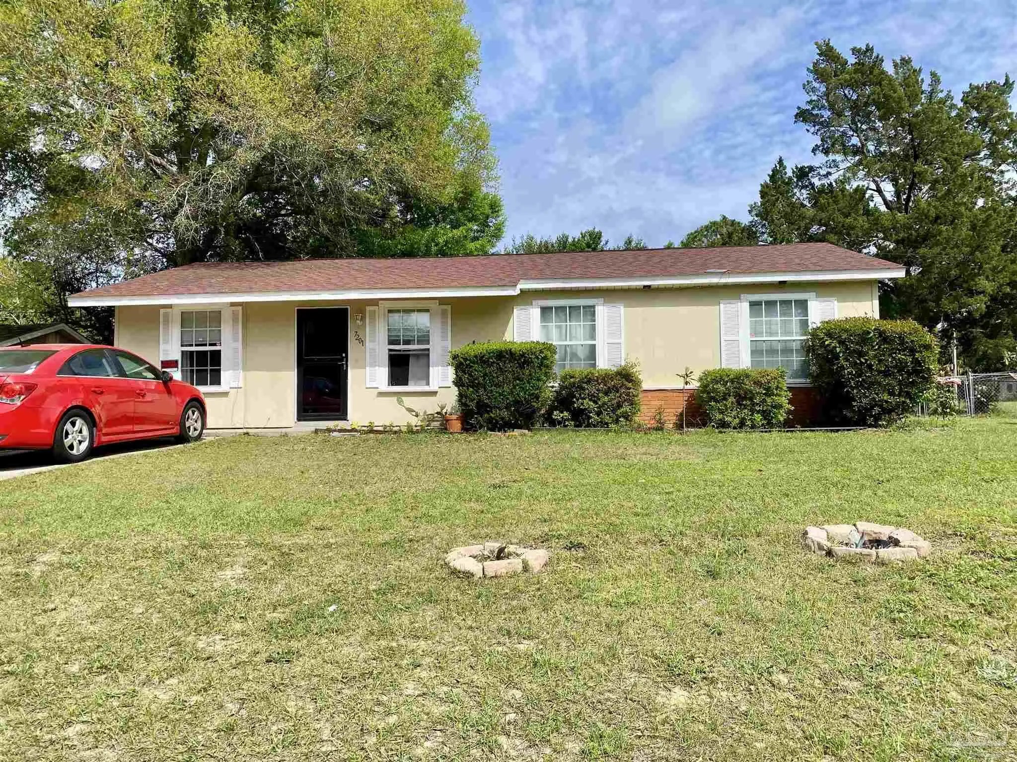 Photo of Listing #680474