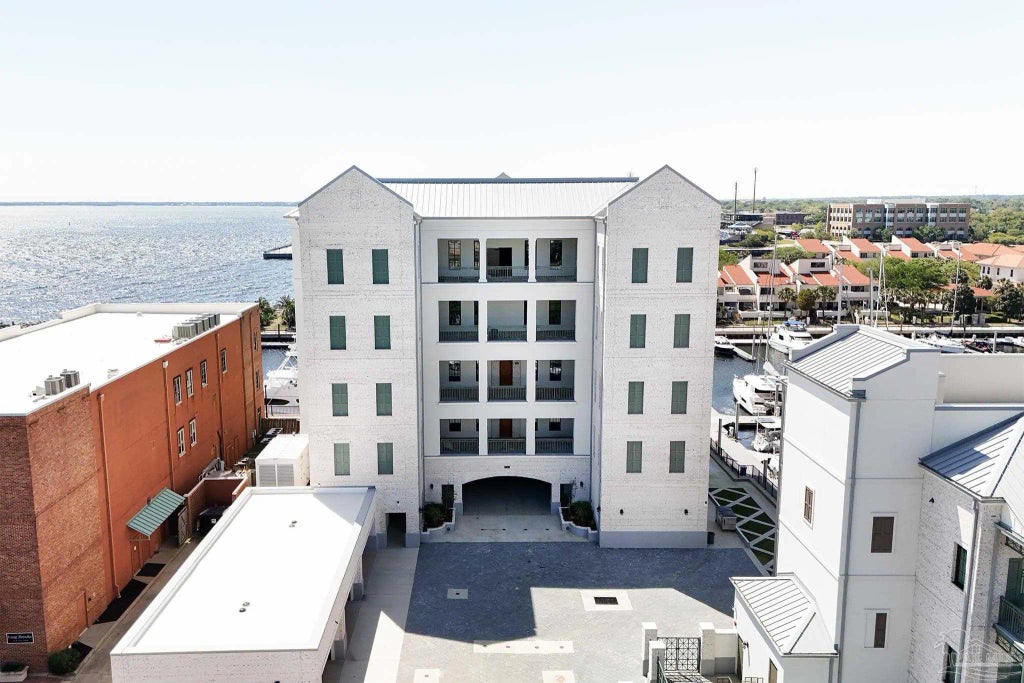 800 S Palafox St #201, Pensacola