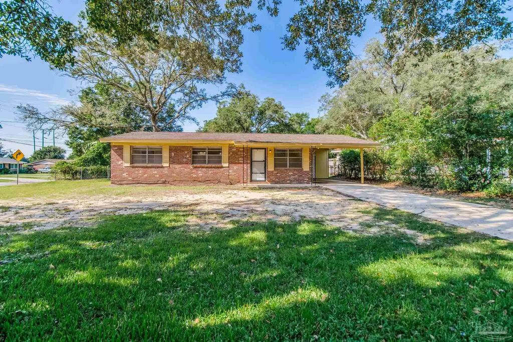 7105 Windsor Oak Dr, Pensacola