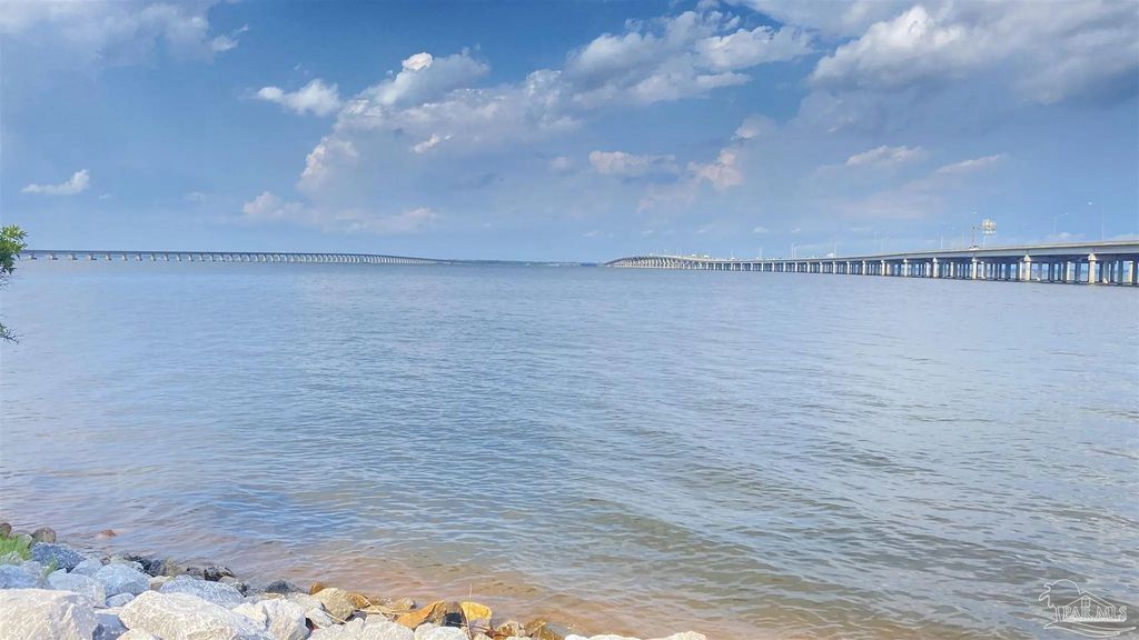 8166 Scenic Hwy, Pensacola
