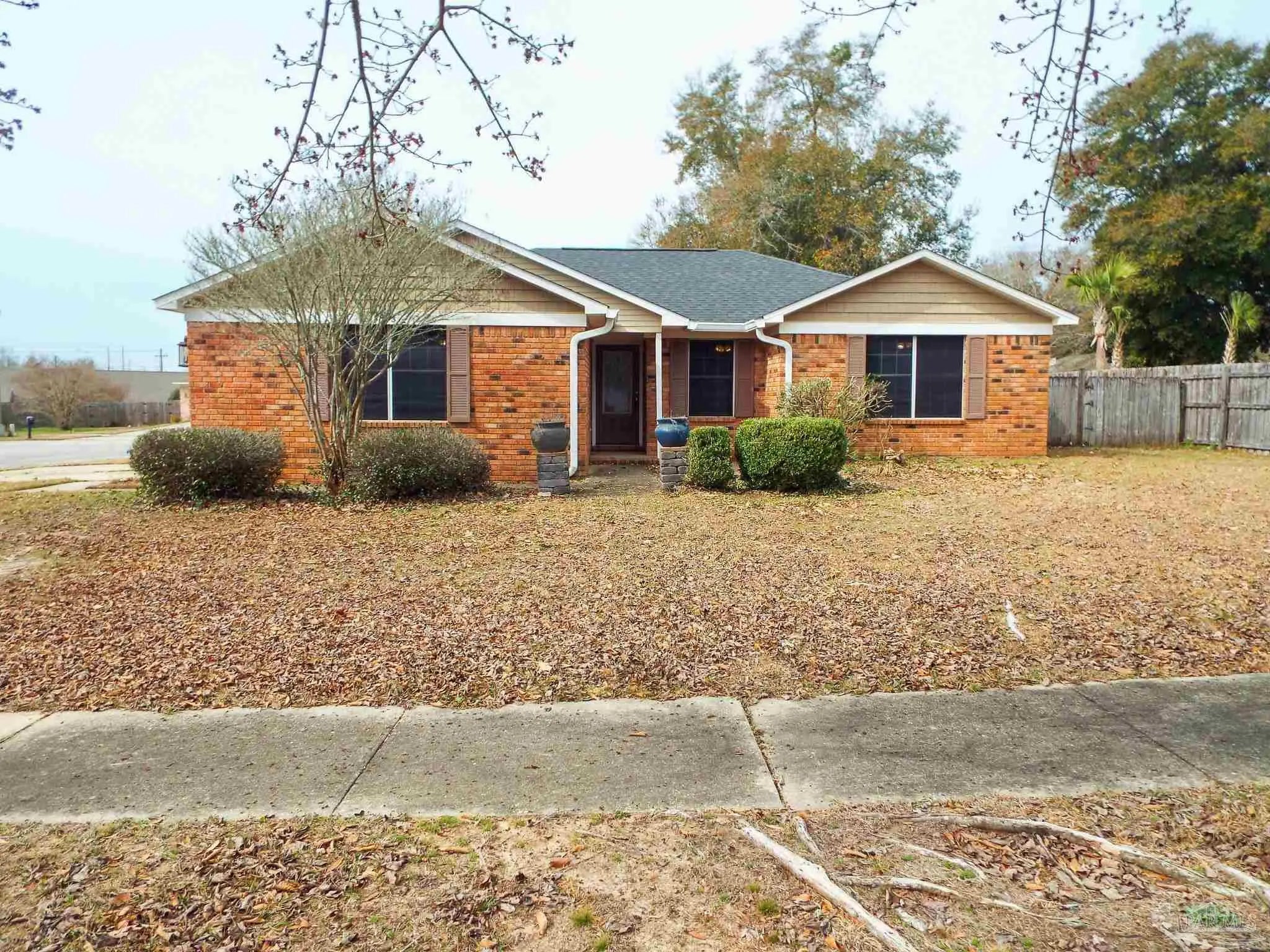 Photo of Listing #677772