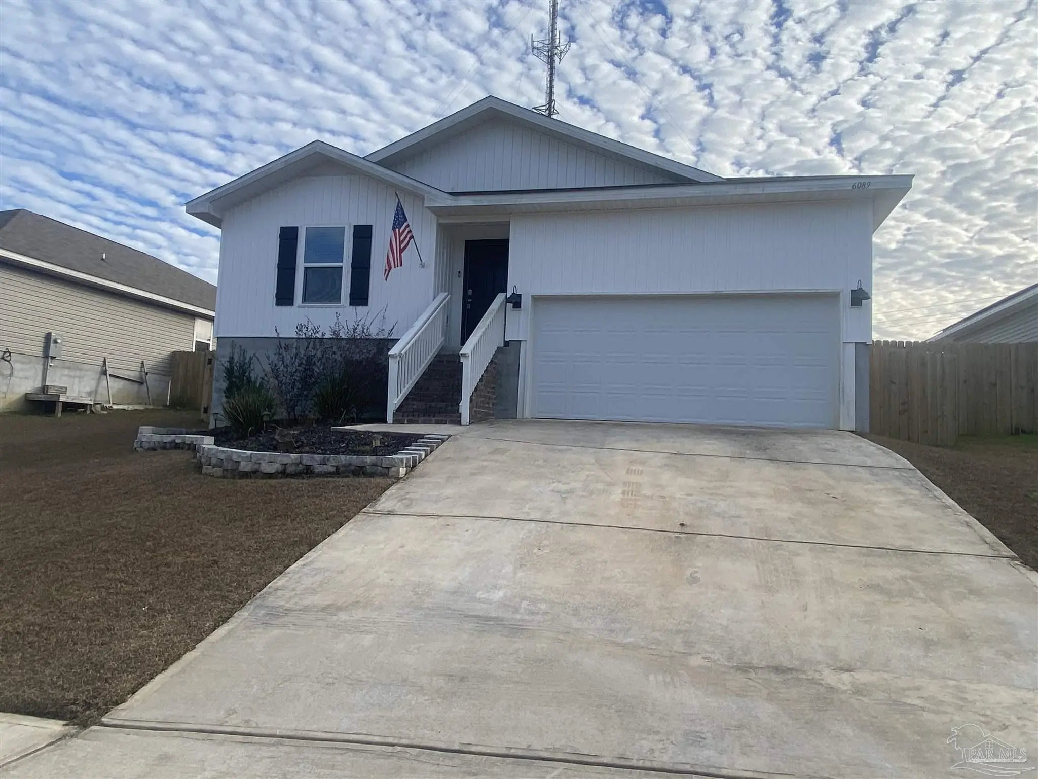 Photo of Listing #677018