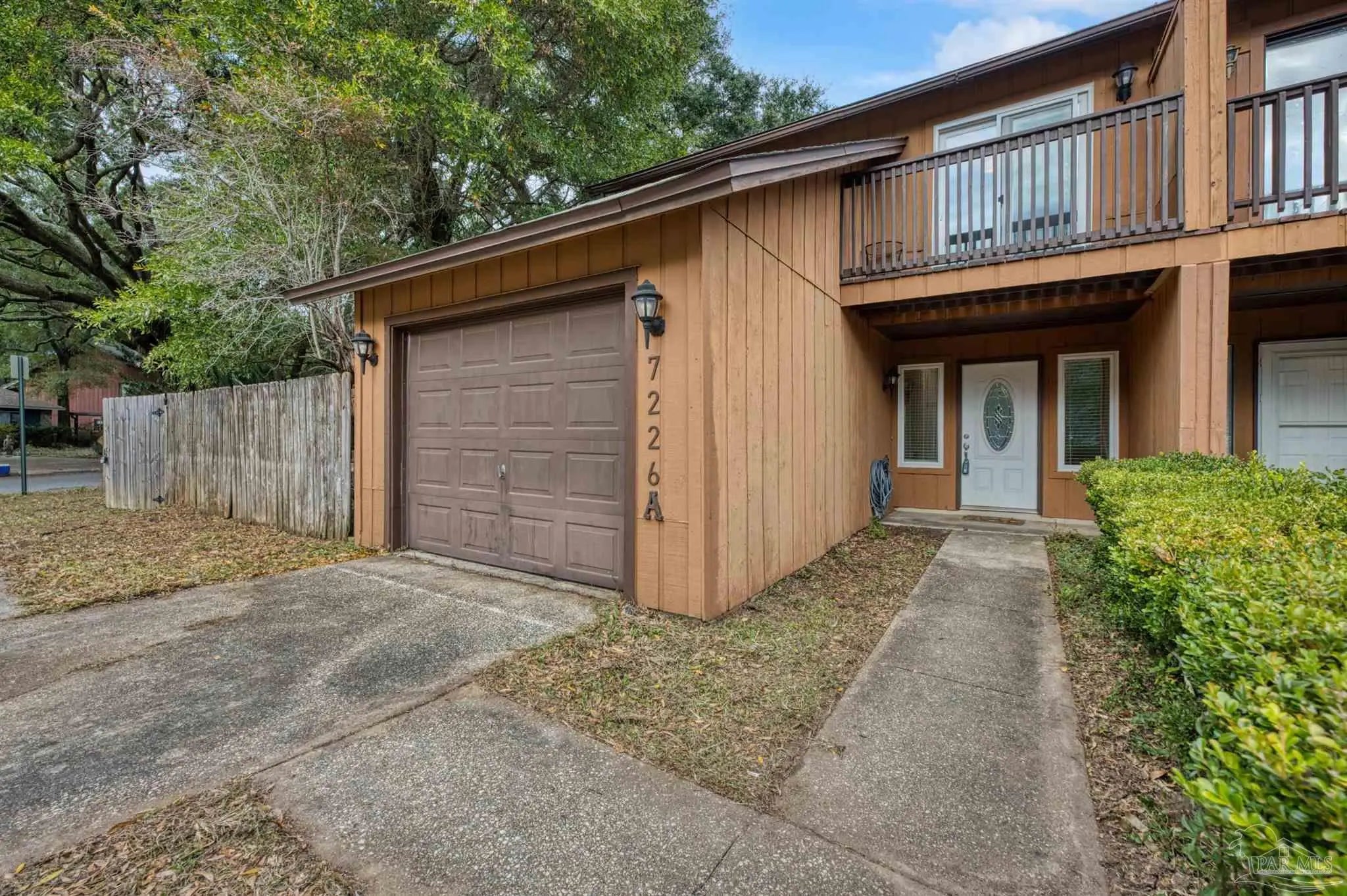 Photo of Listing #675495