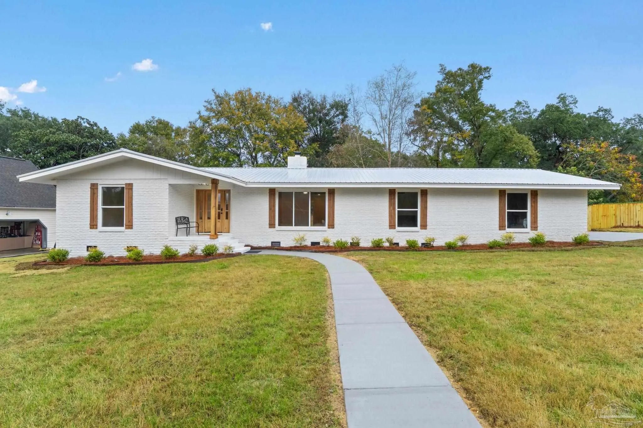 Photo of Listing #671681