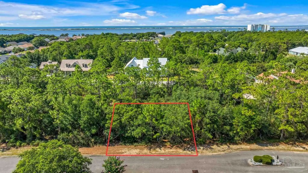 10691 Close Hauled Rd, Pensacola