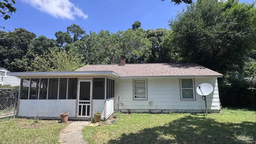 112 Alice St, Pensacola