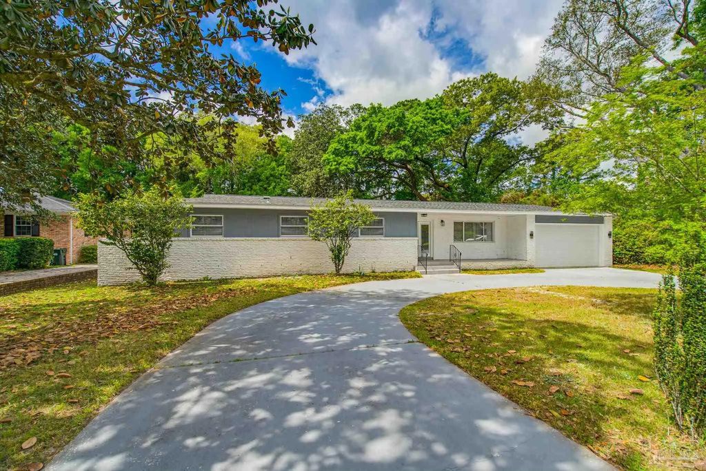 8835 Burning Tree Rd, Pensacola