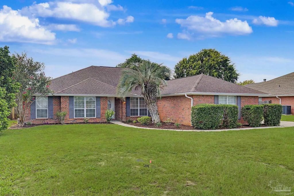 6041 Firefly Dr, Pensacola