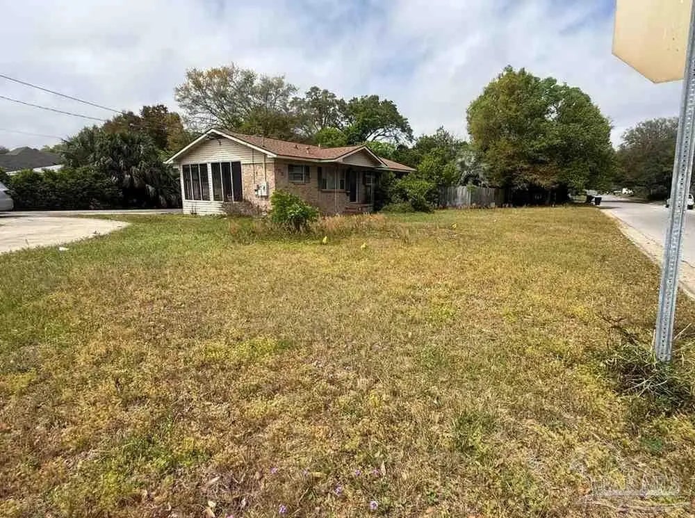 Photo of Listing #680947