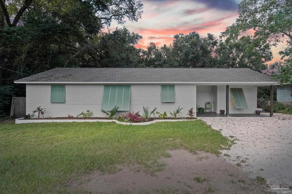 5120 W Fairfield Dr, Pensacola