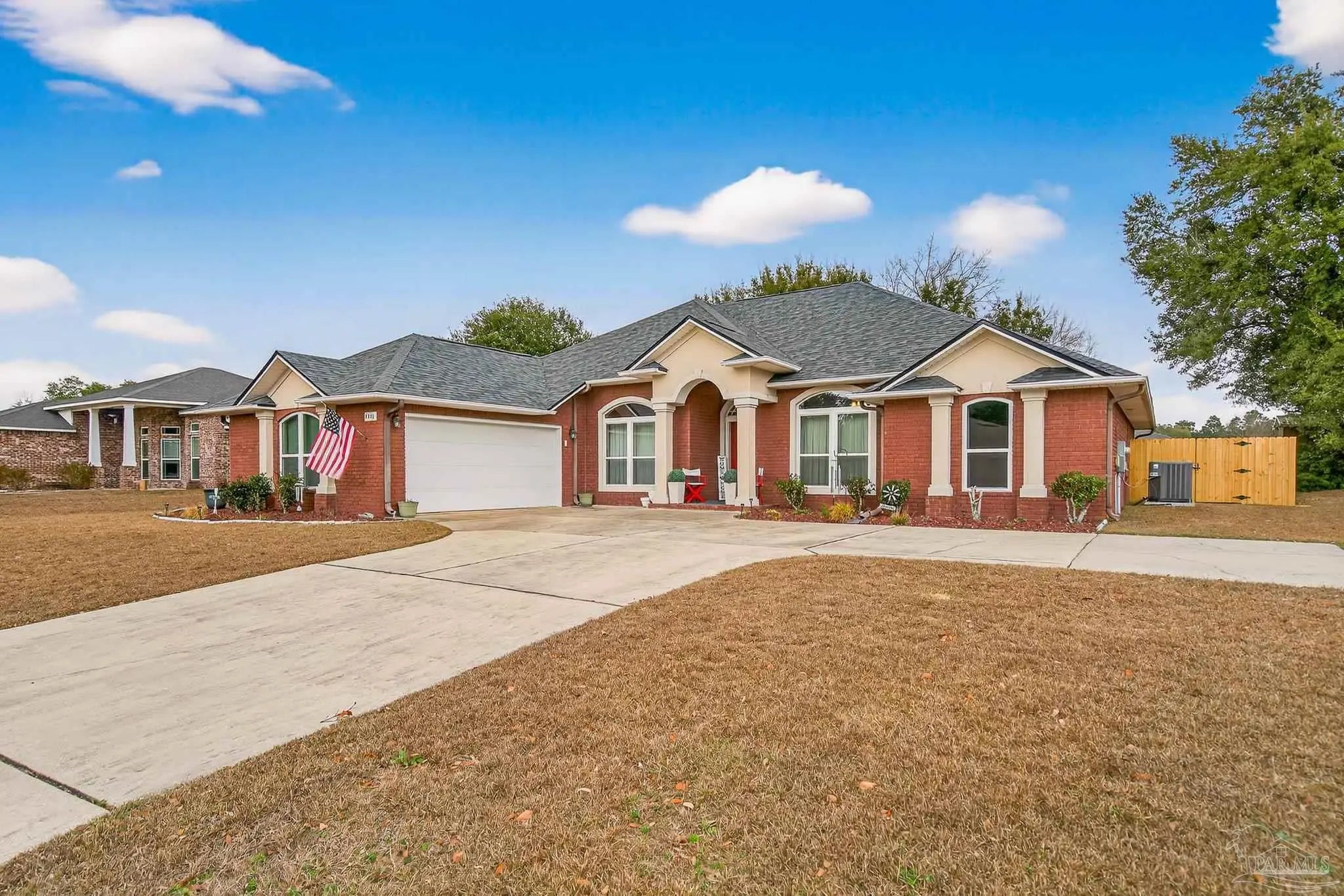 Photo of Listing #678085