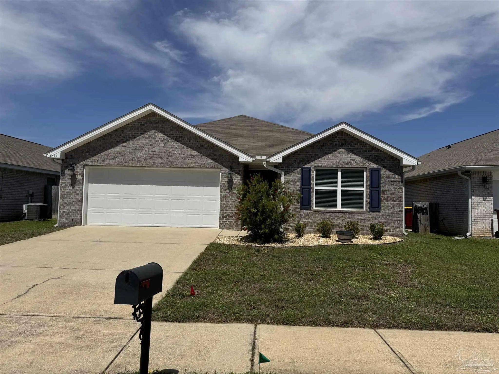 Photo of Listing #680189