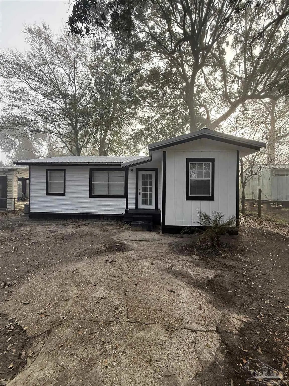 Photo of Listing #677441