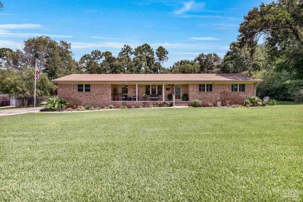 1246 W Ten Mile Rd, Cantonment