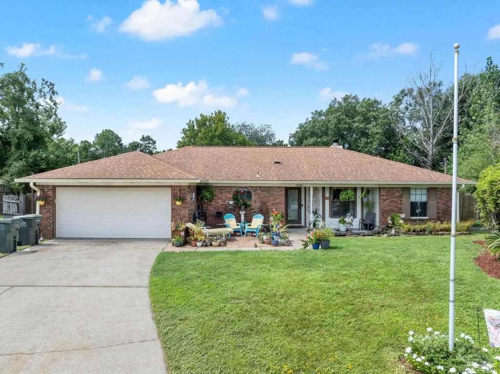 1305 Little Creek Cir, Pensacola