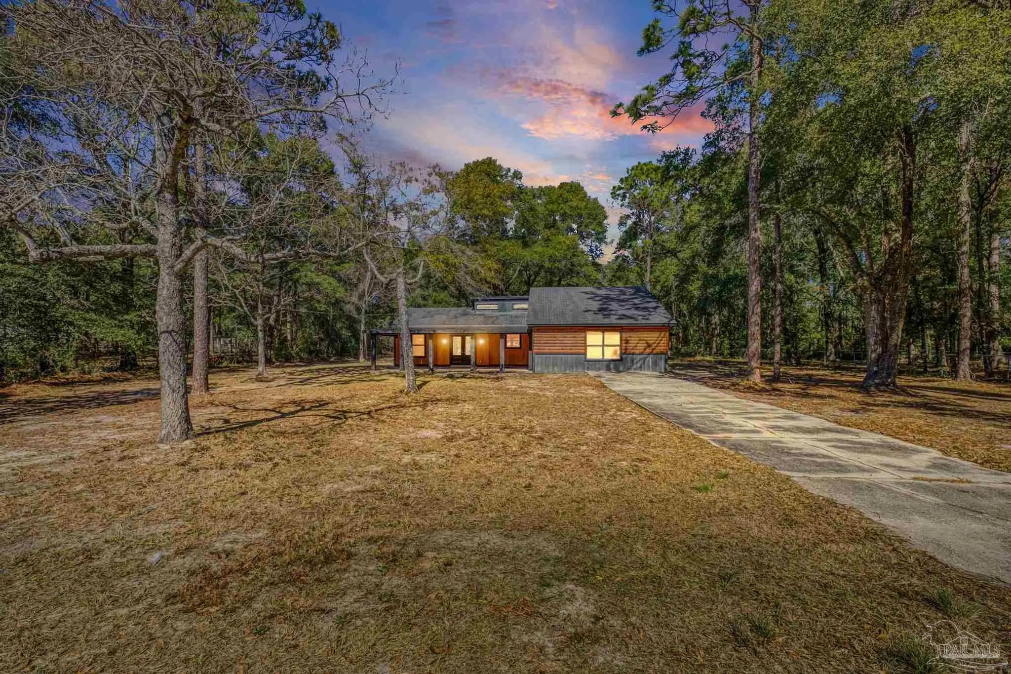 Photo of Listing #677330