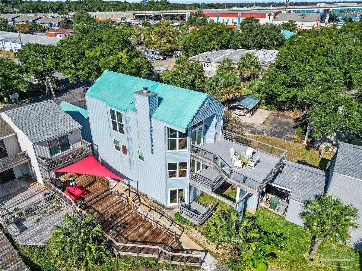 Photo of Listing #653743