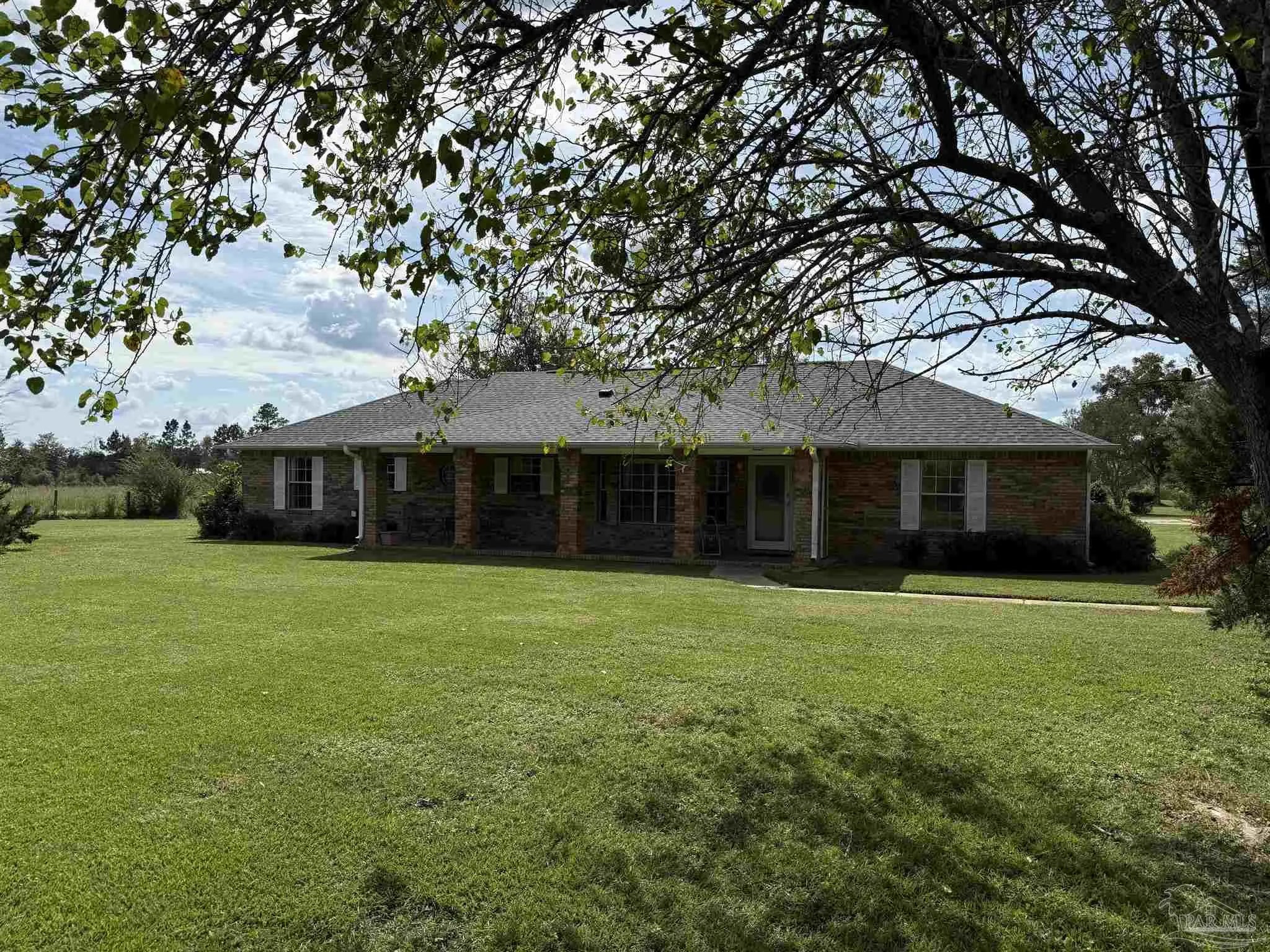 Photo of Listing #652496