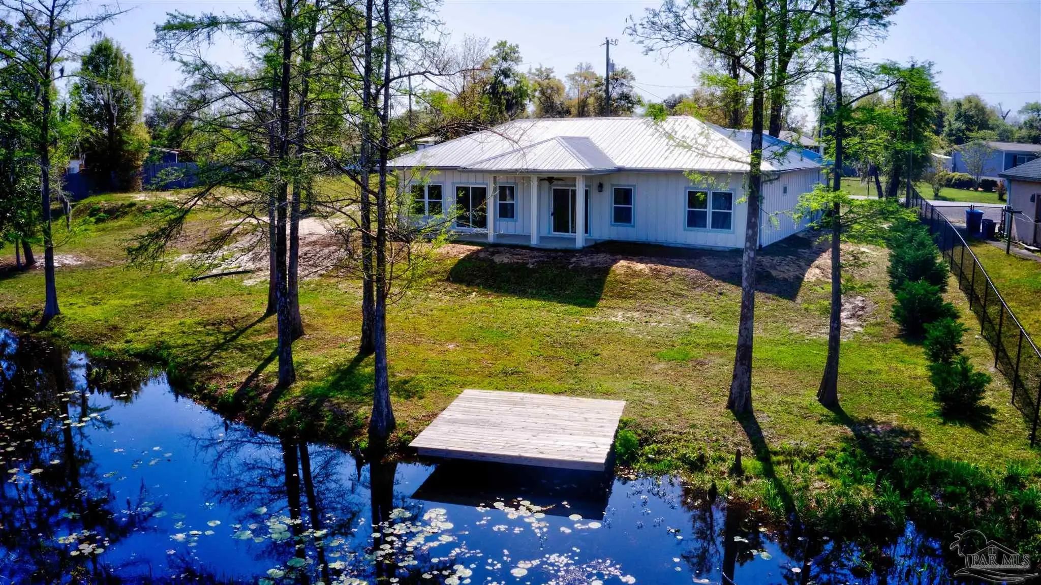 Photo of Listing #682063