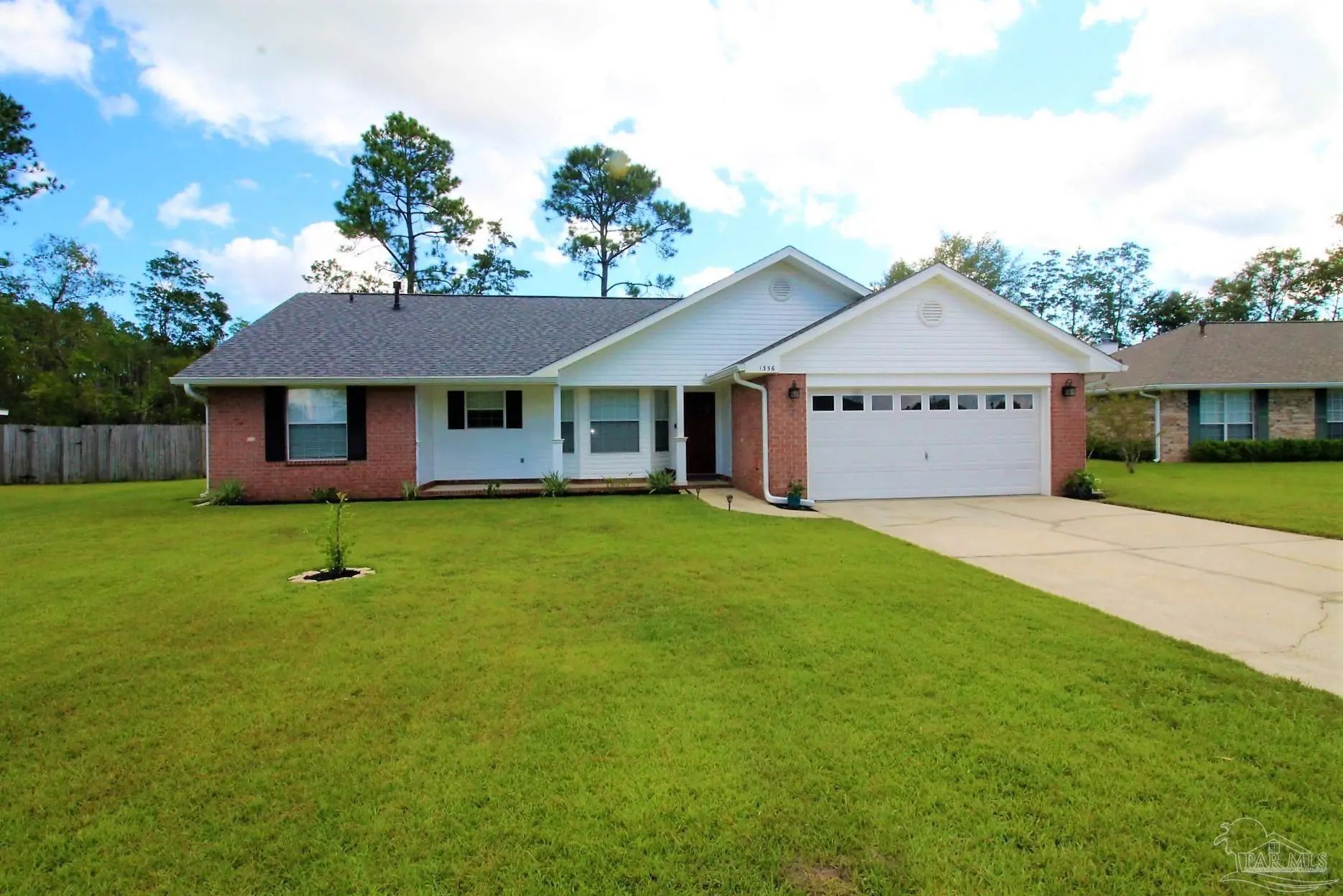 Photo of Listing #689053