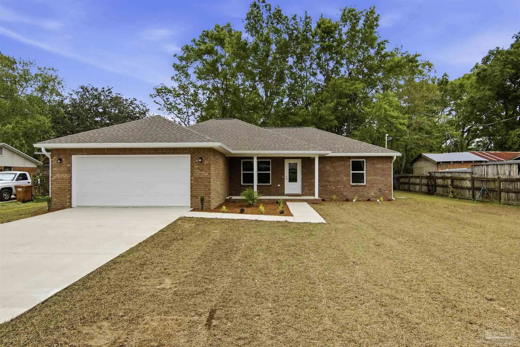 Photo of Listing #677434