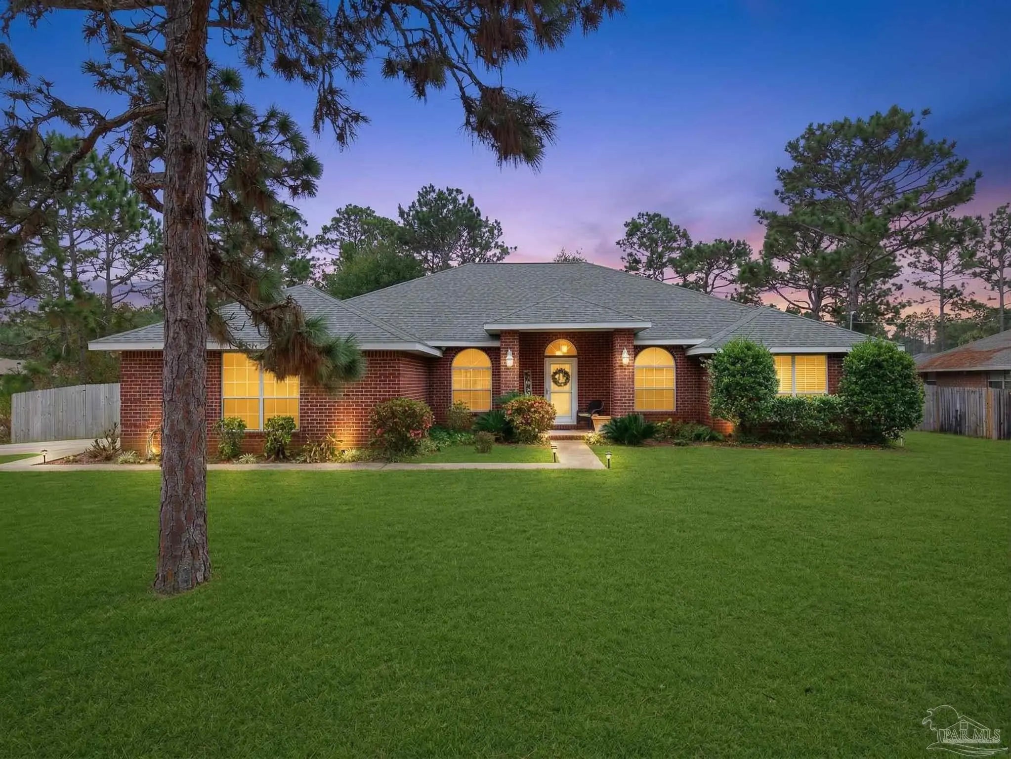 Photo of Listing #675877