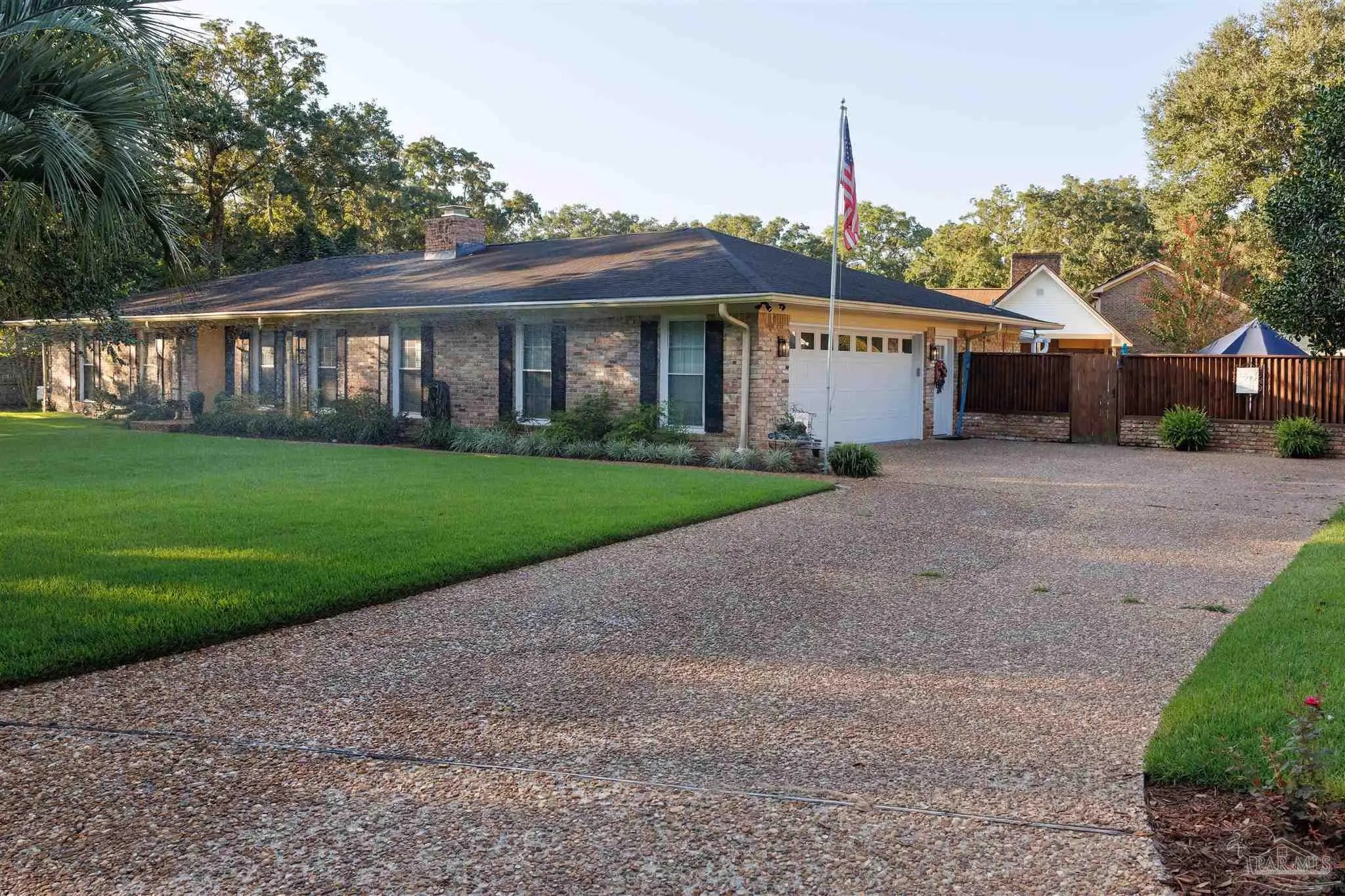 Photo of Listing #675672