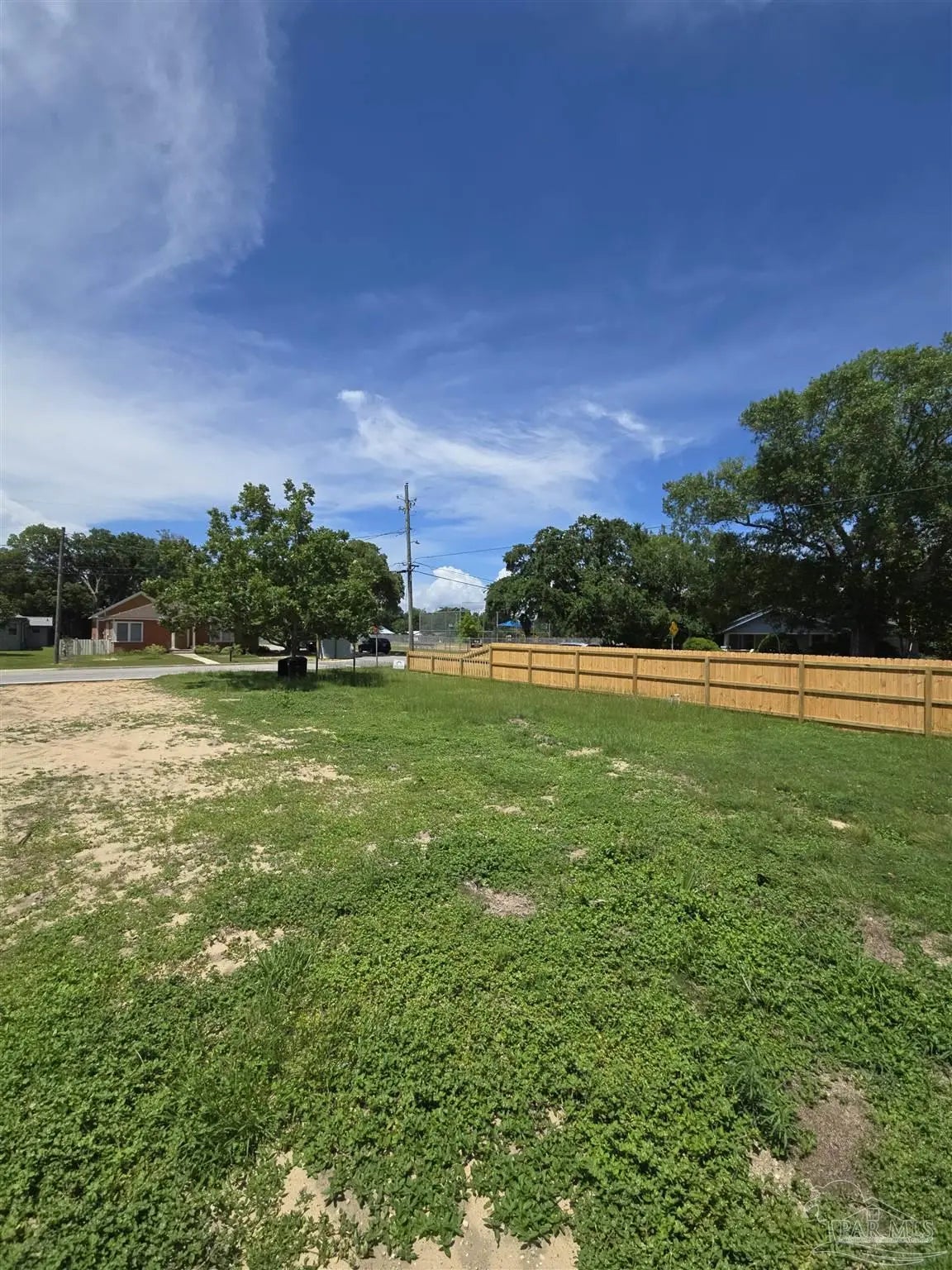 Photo of Listing #666286