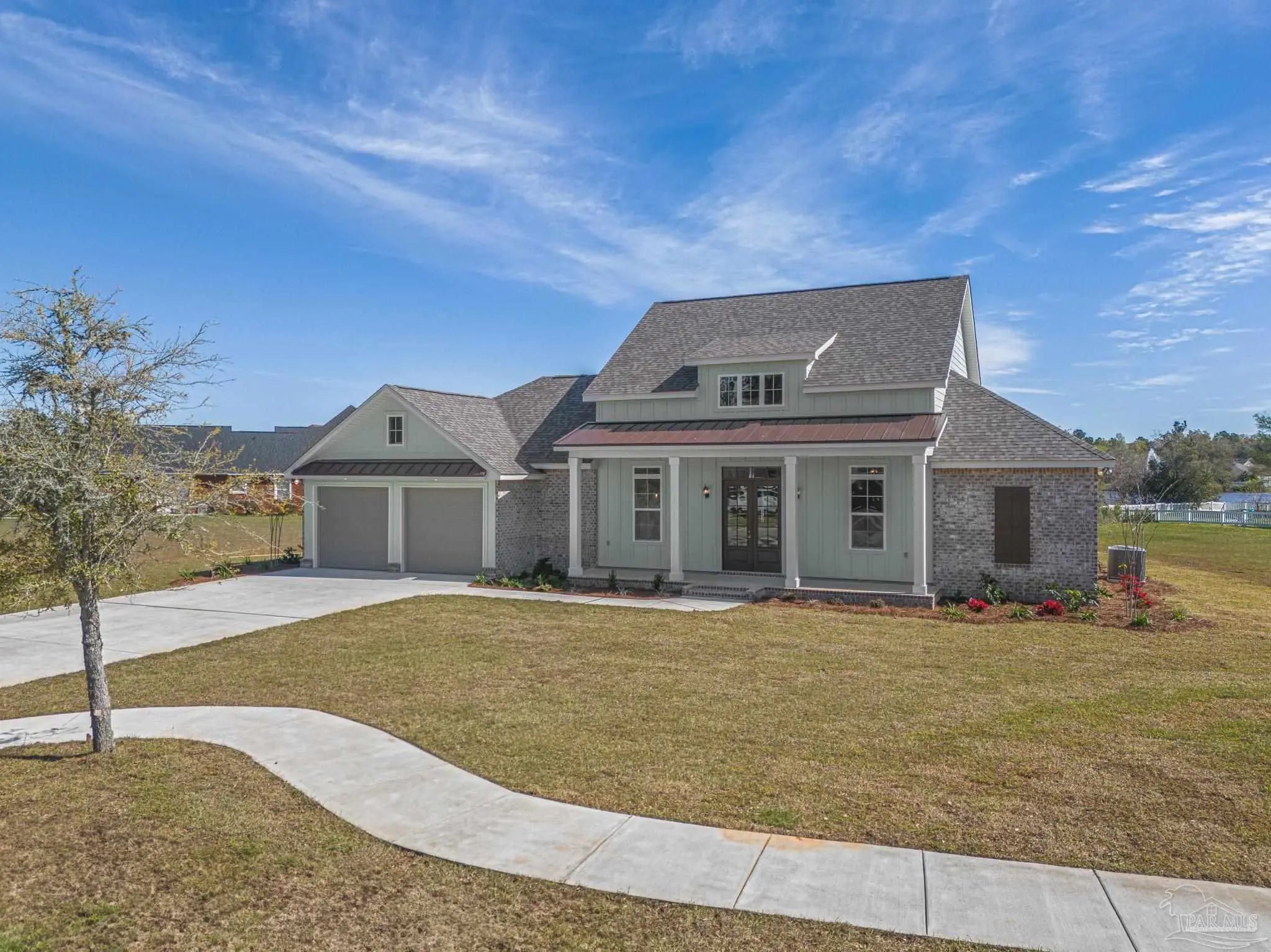 Photo of Listing #677826