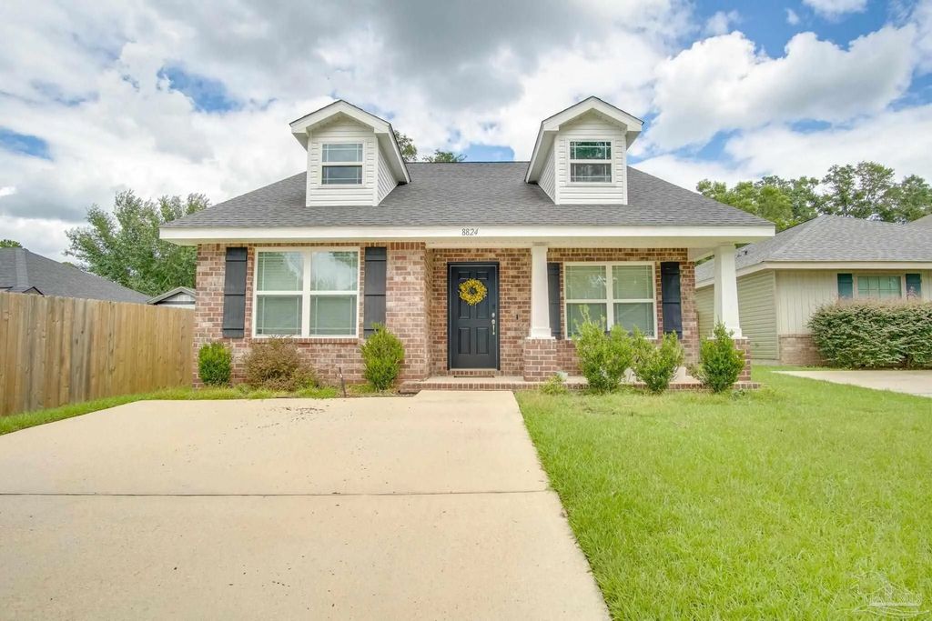 8824 Smiley Ct, Pensacola