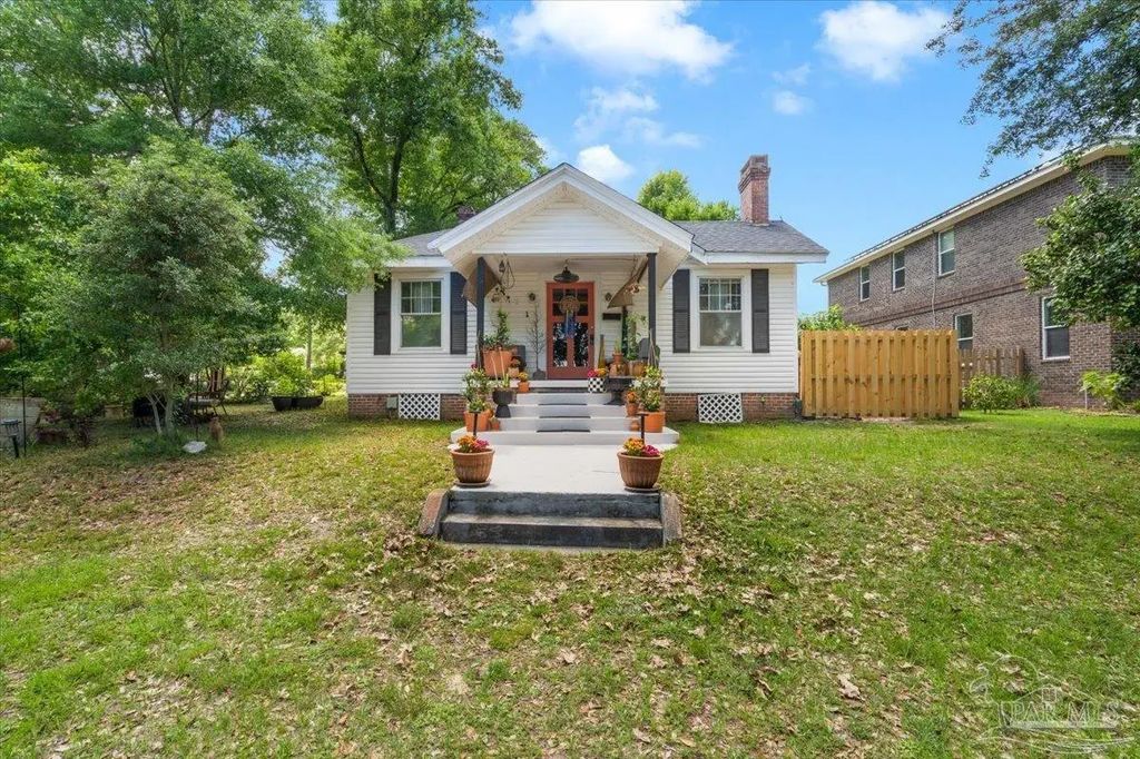 1101 N 19th Ave, Pensacola